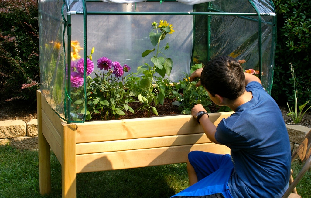 Riverstone Eden Garden Bed (Miniature Greenhouse)